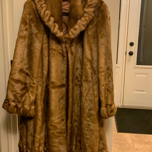 Fur Jacket - Picture 4 of 6